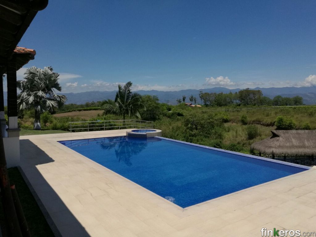 FINCA LEJOS DE LA RUTINA DE LA CIUDAD - Finca en Pereira, Risaralda